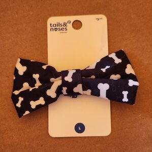 Bone print dog bow tie